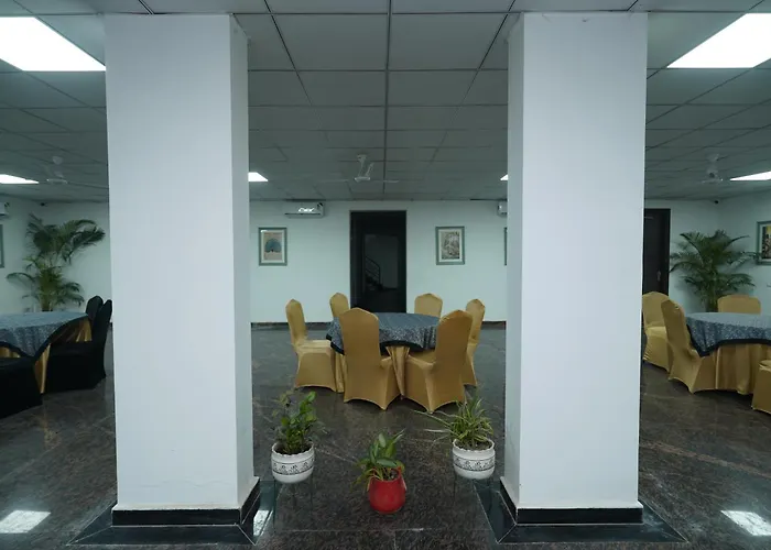 Posh Garden Inn Artemis Hospital Road Gurgaon